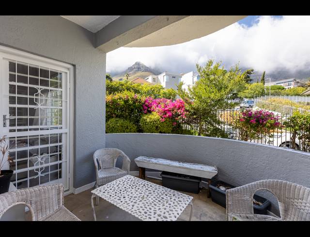 3 BEDROOM APARTMENT RENTED IN VREDEHOEK